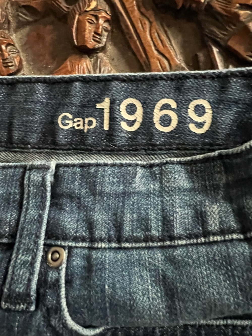 GAP Medium Blue Denim Cutoff Shorts - Picture 5 of 5